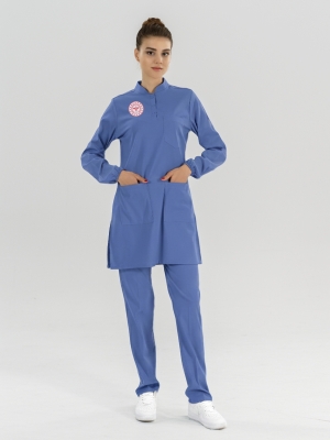 Dazzling Blue – Modestes Scrubs-Set für Reinigungspersonal im Gesundheitswesen