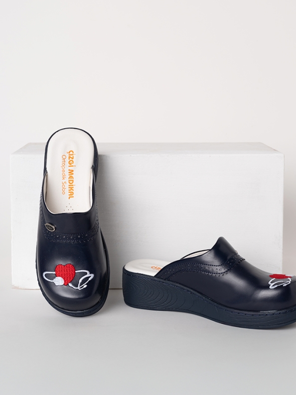 Marineblau Damen Doktor Hebamie Medikal VivaNakış Bestickte Medizinische Clogs
