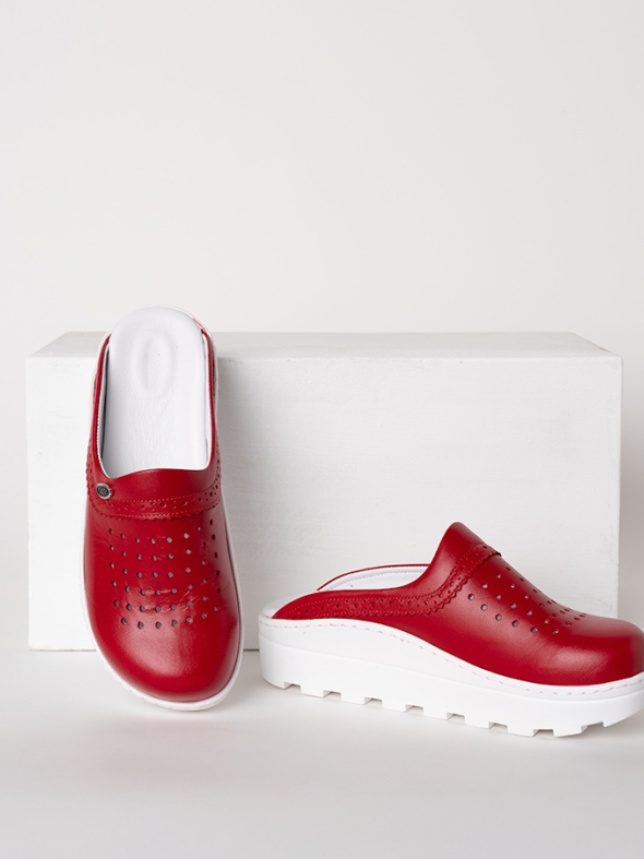 Red Women's Doctor Nurse Medical Gold Fit Genuine Leather Clogs